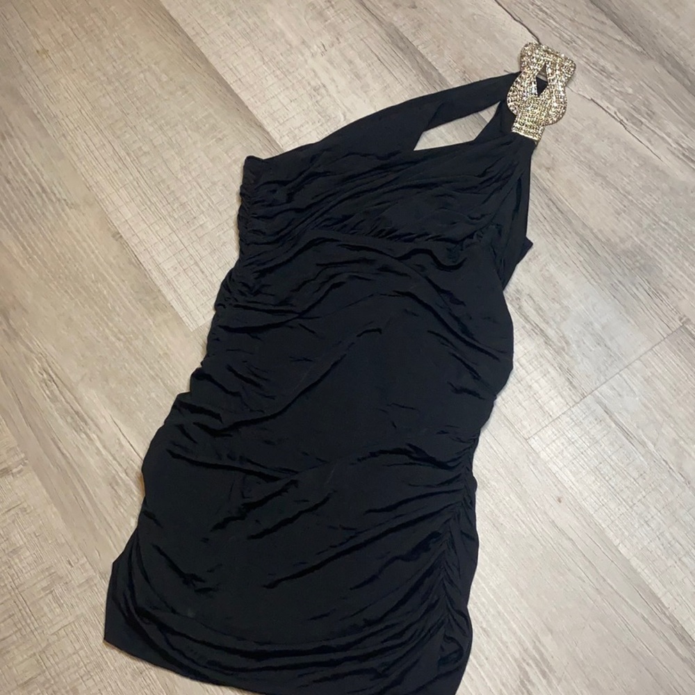 One shoulder top